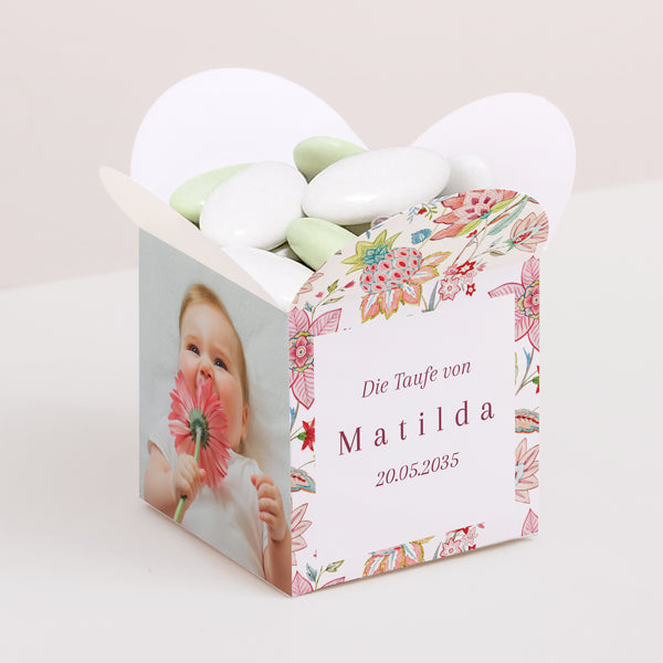 Geschenkbox Taufe Schmetterlingsöffnung Kamae foto