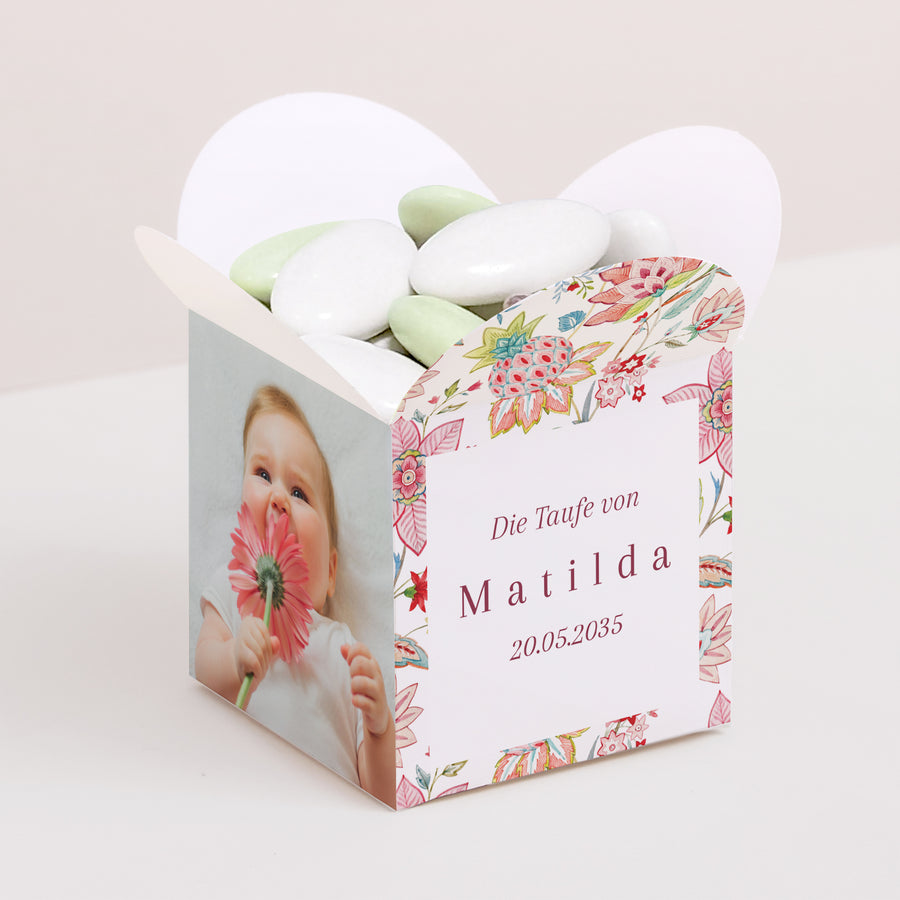 Geschenkbox Taufe Schmetterlingsöffnung Kamae foto