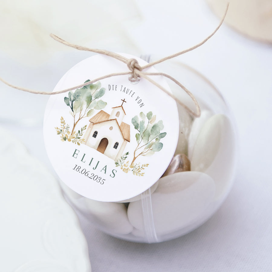 Geschenkbox Taufe Kugel mit runder Etikette Schöne Kirche foto