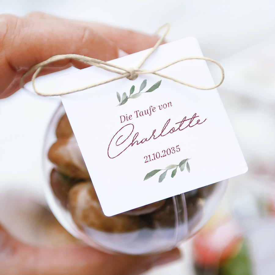 Geschenkbox Taufe Kugel mit quadratischem Etikett Gertrude foto