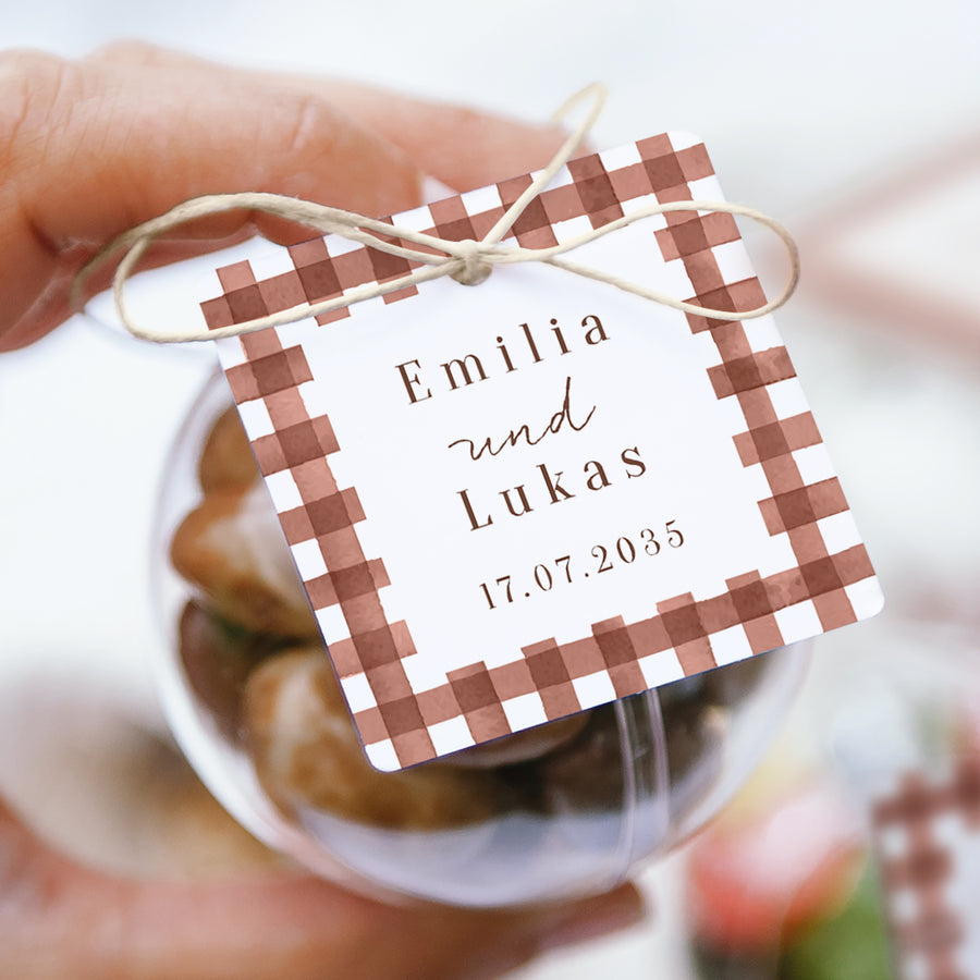 Geschenkbox Hochzeit Kugel mit quadratischem Etikett Liebliche Liebe foto