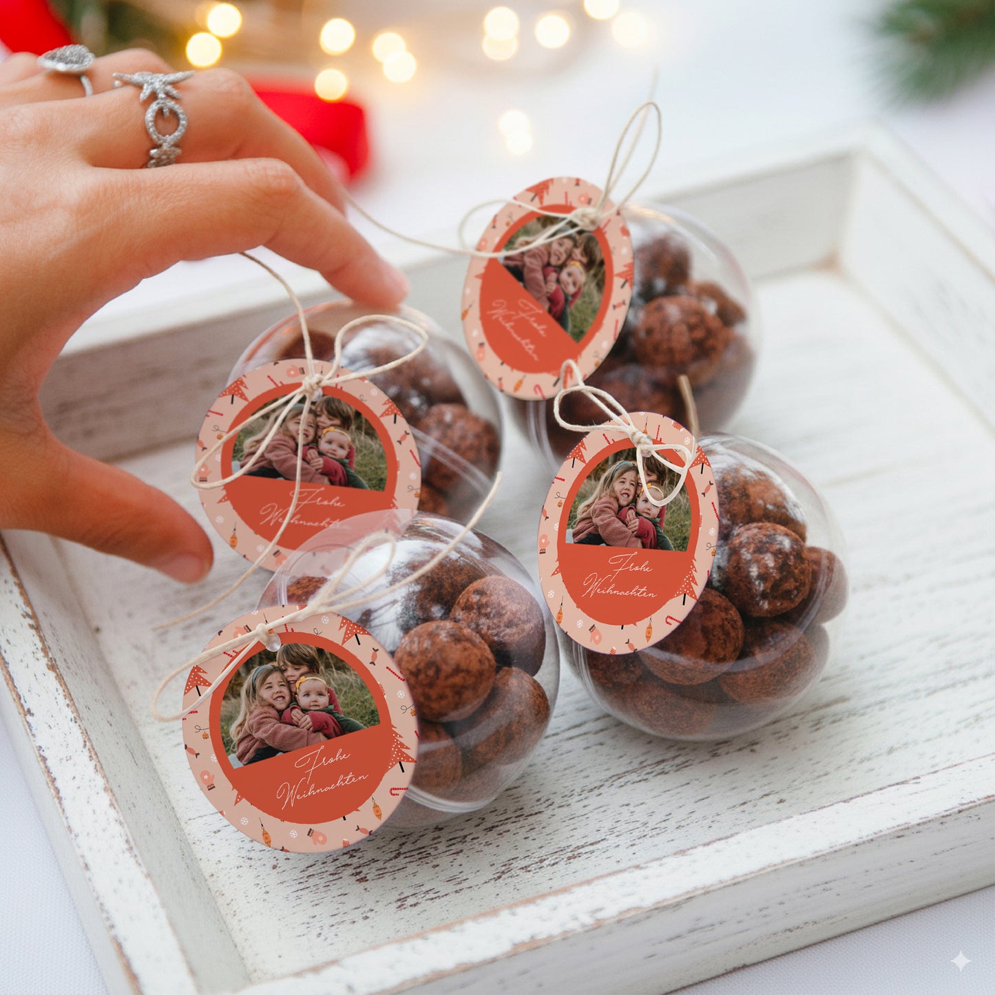 Geschenkbox Weihnachten Kugel mit runder Etikette Wertvolle Momente foto N° 2