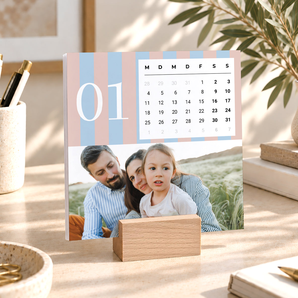 Kalender Weihnachten auf Holzsockel Saisonale Streifen foto N° 1
