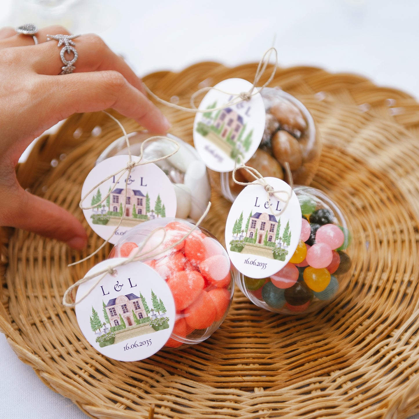 Geschenkbox Hochzeit Kugel mit runder Etikette Das Reich unserer Herzen foto N° 2