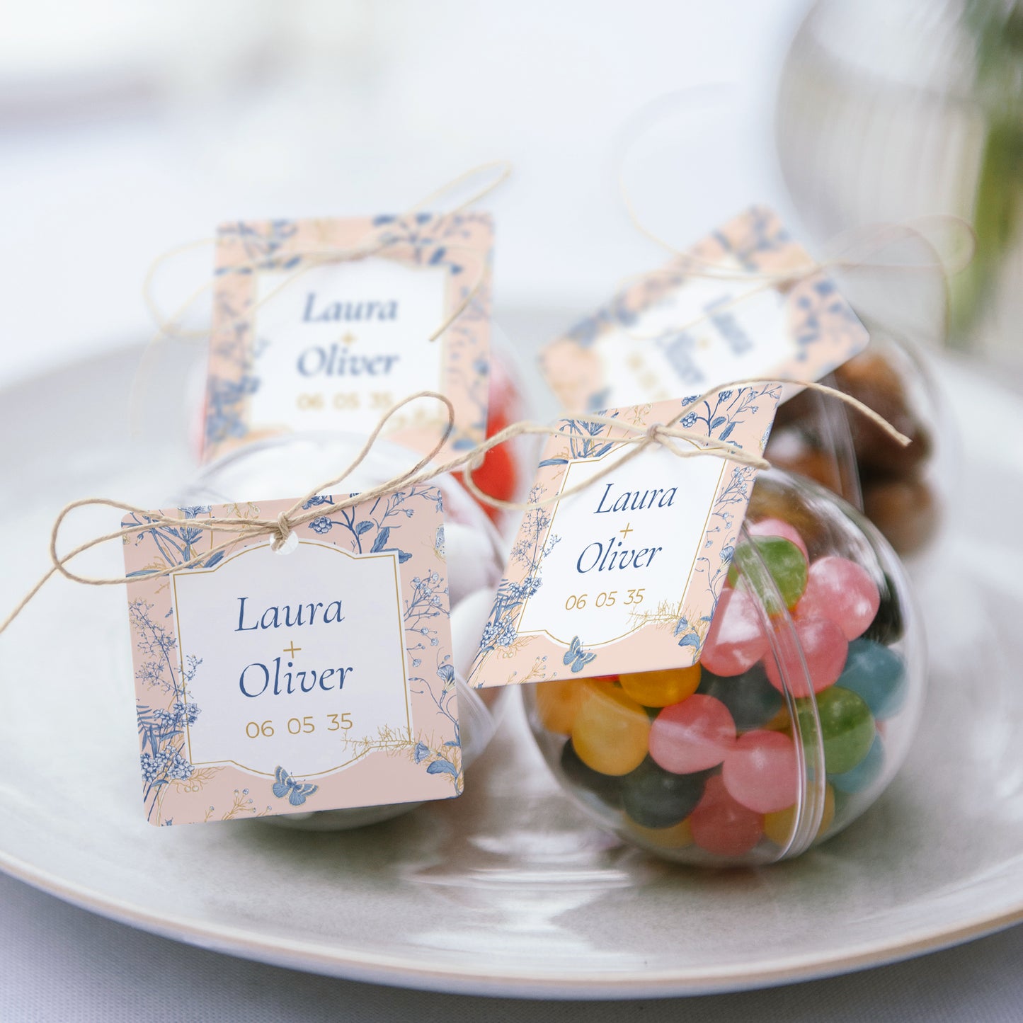 Geschenkbox Hochzeit Kugel mit quadratischem Etikett Wildkräuter foto N° 2