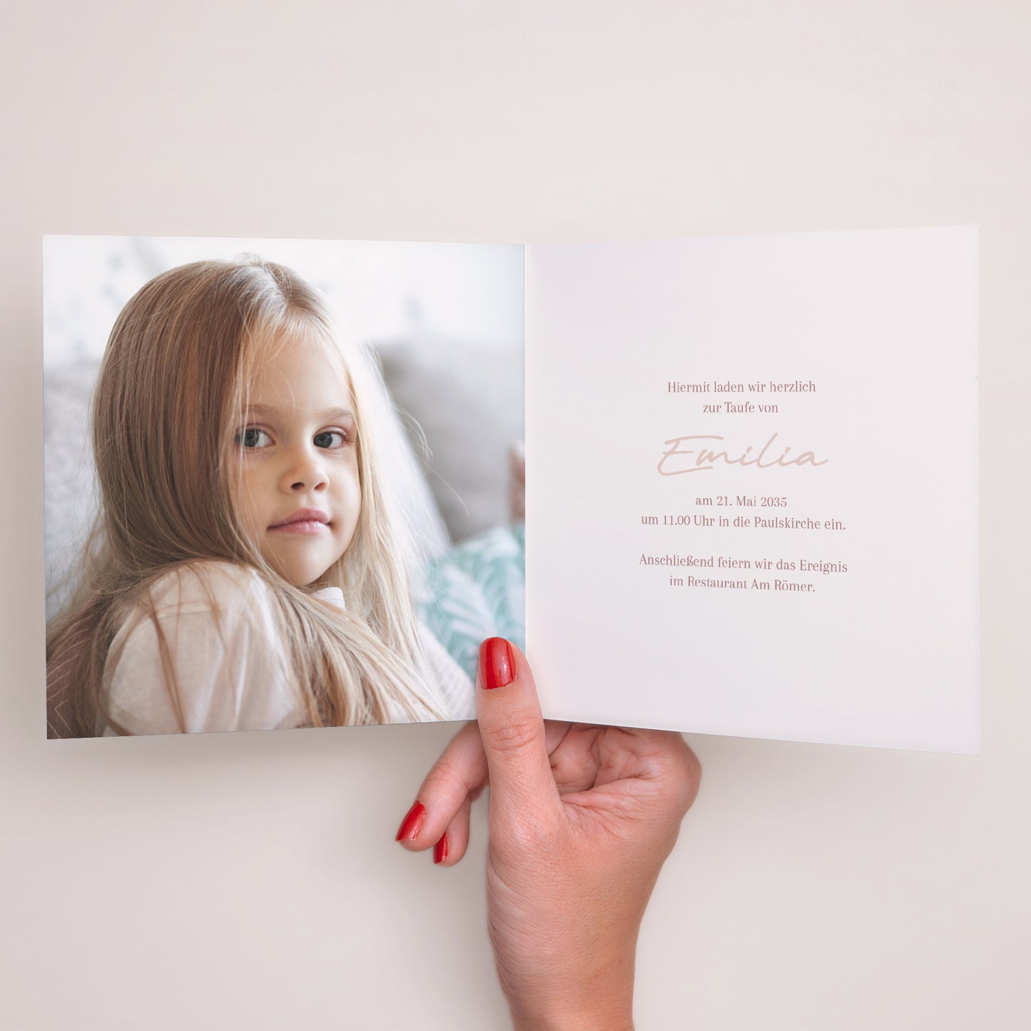 Taufeinladung Doppelflügelfenster Krone der Süße foto N° 2