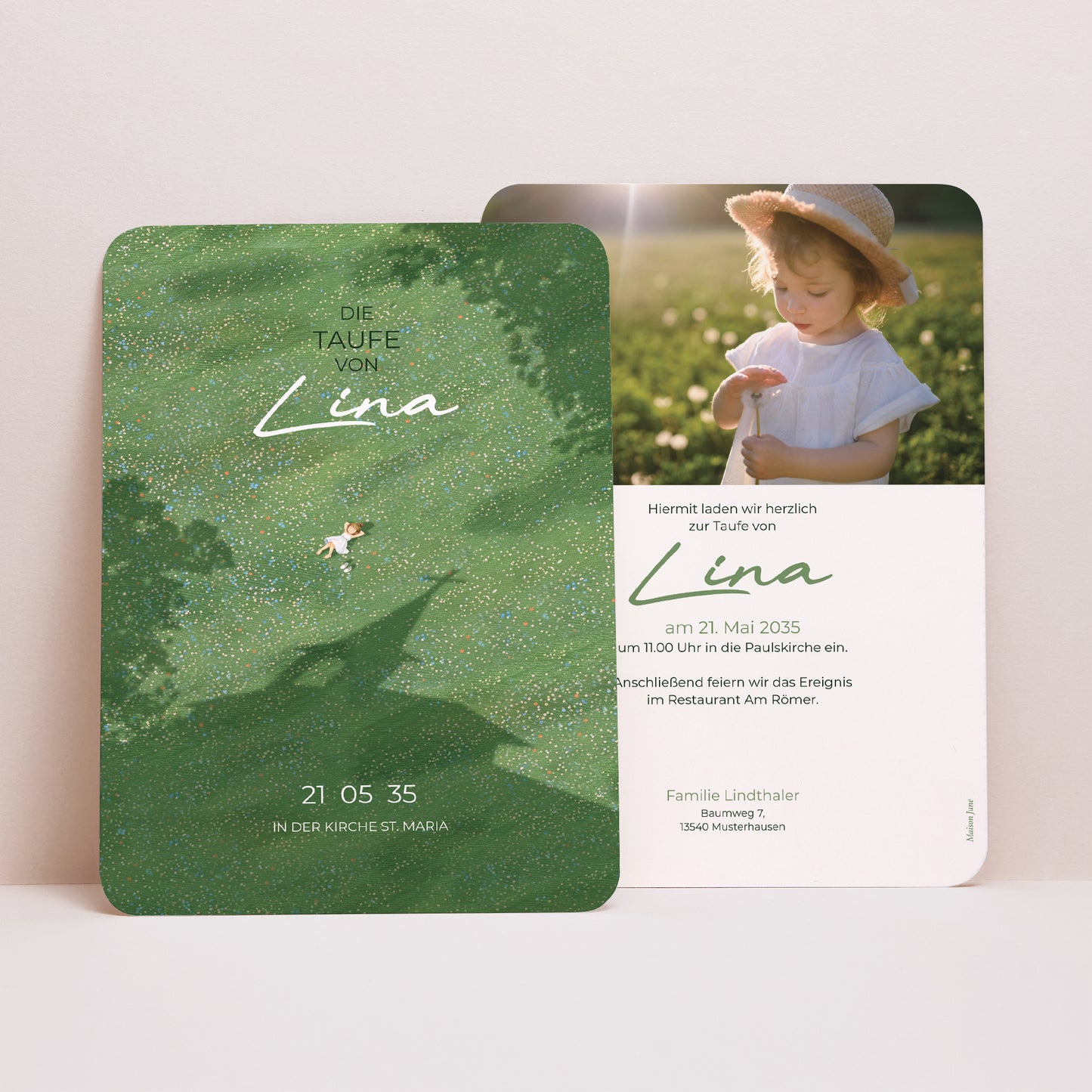 Taufeinladung Porträt, abgerundete Kanten Eine Taufe im Gras foto N° 1