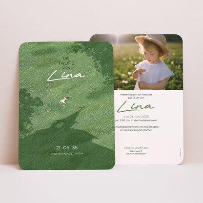 Taufeinladung Porträt, abgerundete Kanten Eine Taufe im Gras foto N° 1