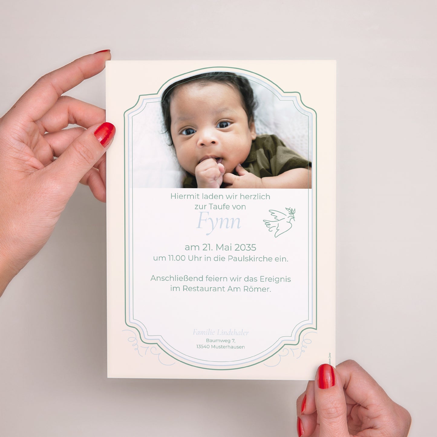 Taufeinladung Porträt Taufe und Zärtlichkeit foto N° 3