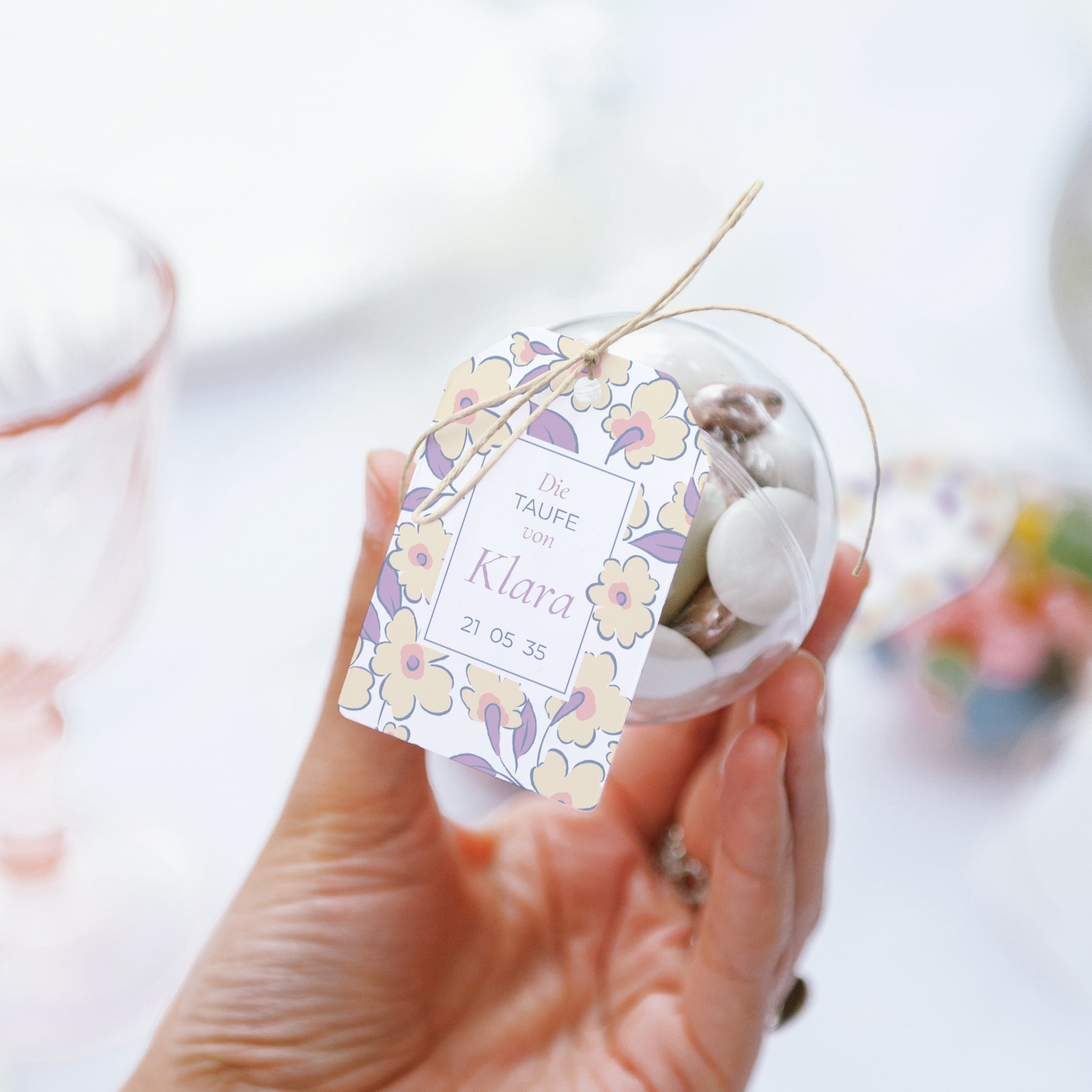 Geschenkbox Taufe Ball mit Wimpel-Etikett Sanfte Blüte foto N° 3