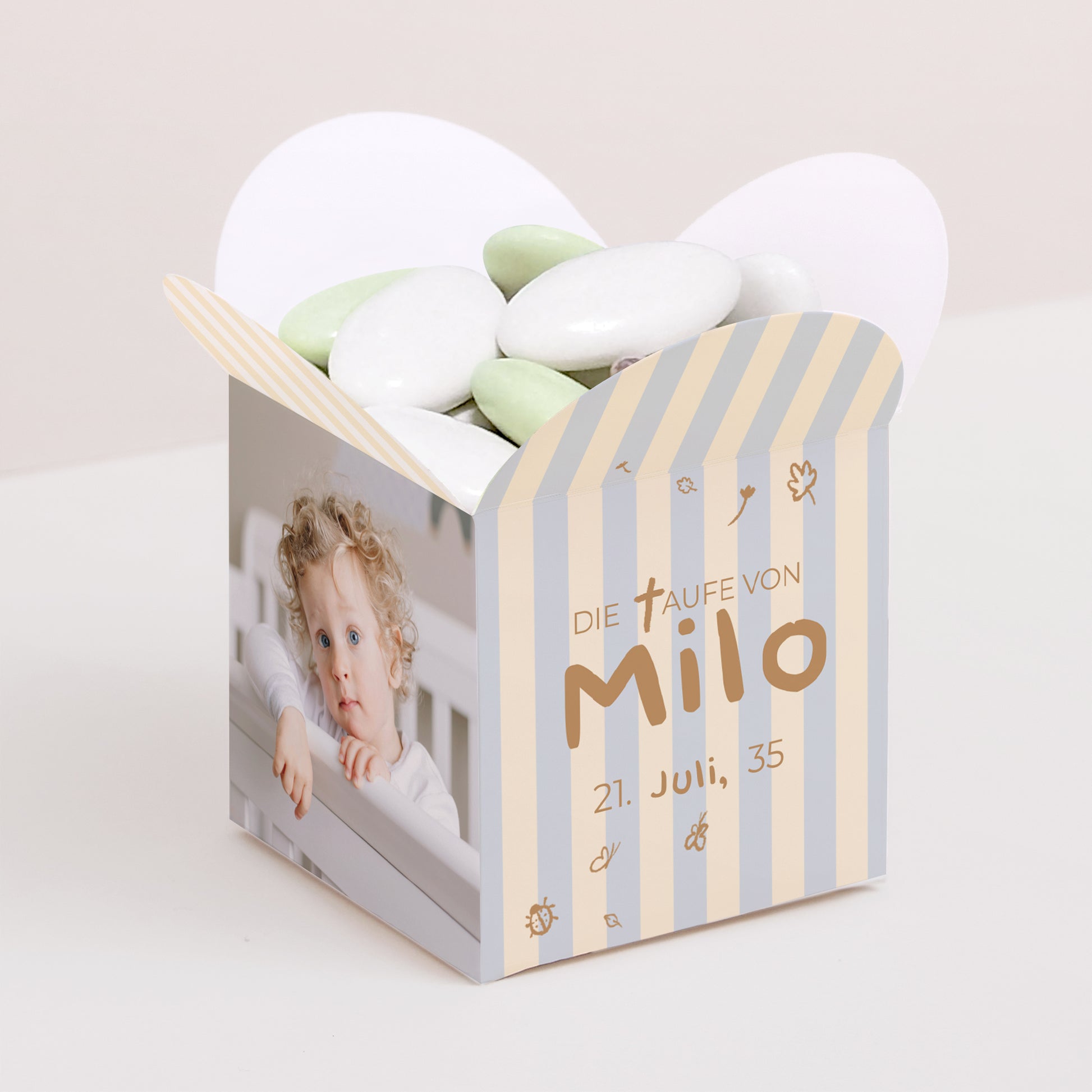 Geschenkbox Taufe Schmetterlingsöffnung Tag der Kostbarkeit foto N° 1