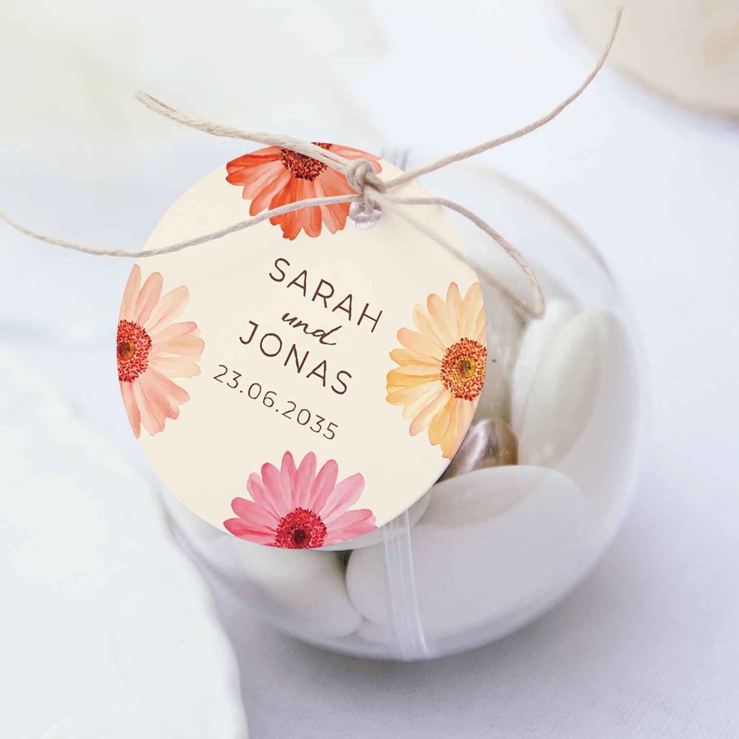 Geschenkbox Hochzeit Kugel mit runder Etikette Blütenflocken foto N° 1