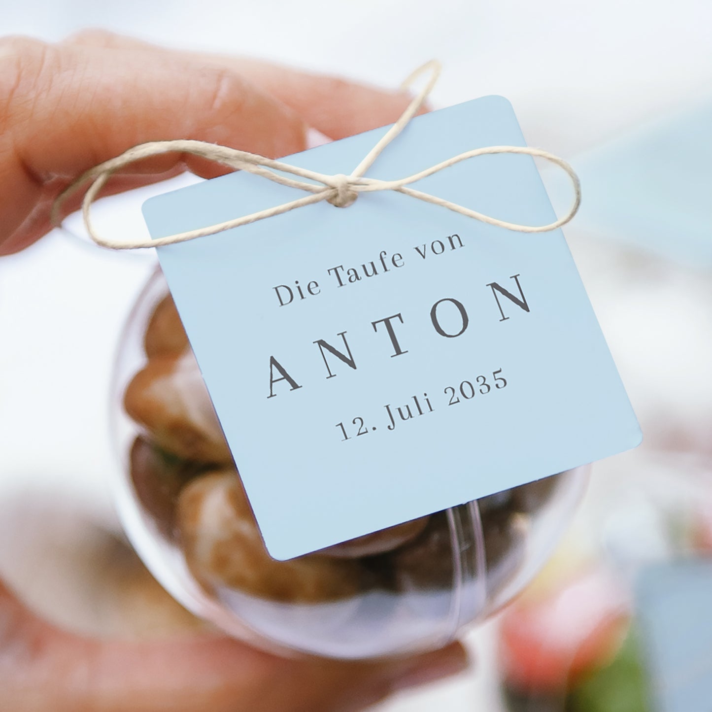 Geschenkbox Taufe Kugel mit quadratischem Etikett In der Klarheit des Lichts foto N° 1