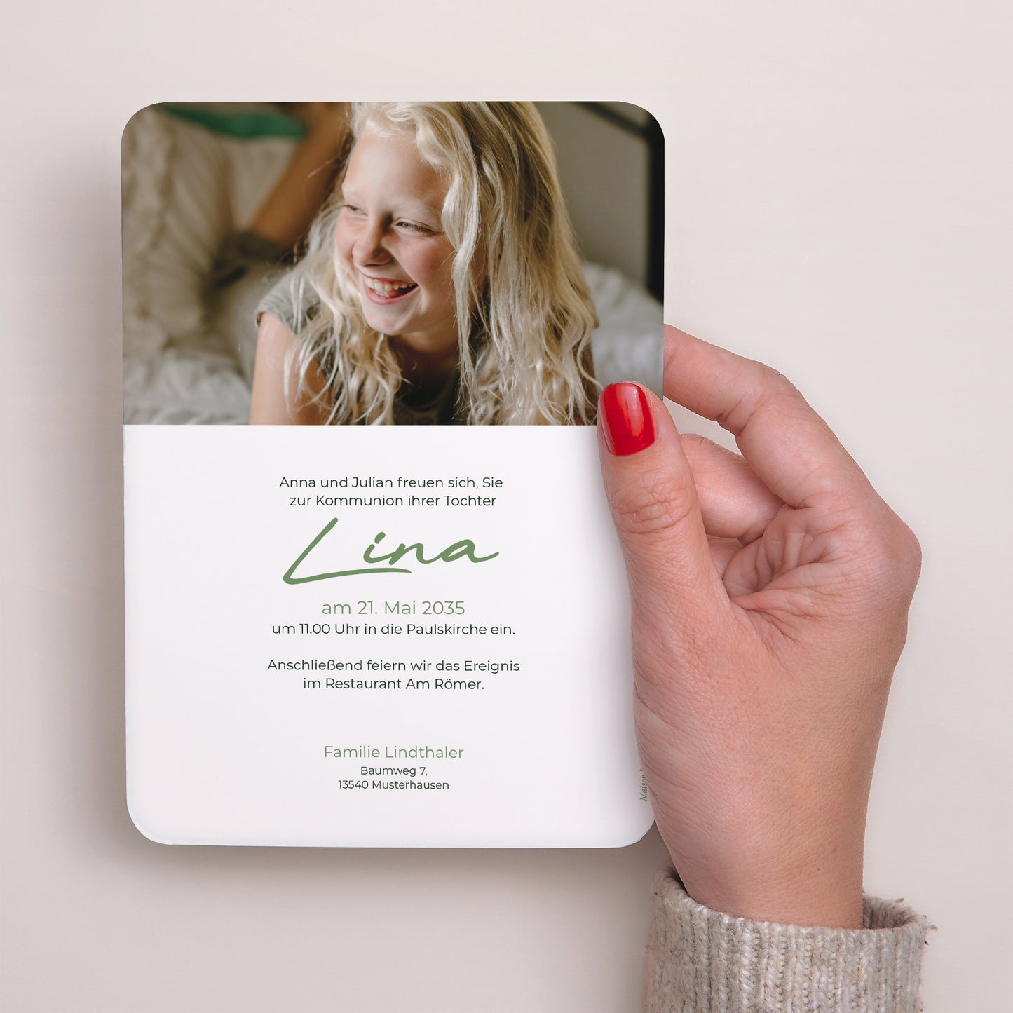 Einladungskarte Kommunion Porträt, abgerundete Kanten Eine Kommunion im Gras foto N° 3