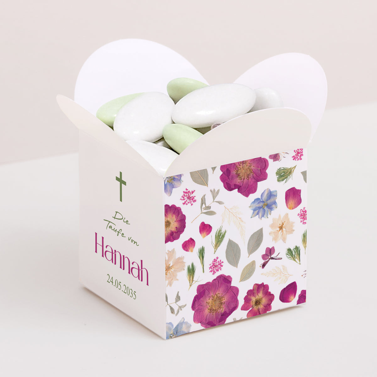 Geschenkbox Taufe Schmetterlingsöffnung Kleine Süßigkeiten foto